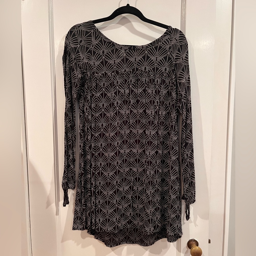 Roxy XS black/white pattern dress.